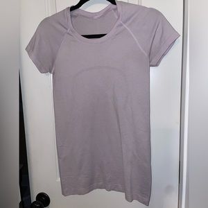 Lululemon Swiftly Tech Short Sleeve 2.0 size 6
